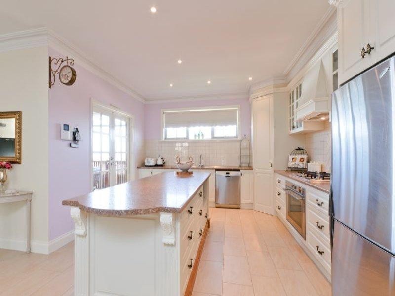 10 Maccoll Street, Craigieburn VIC 3064
