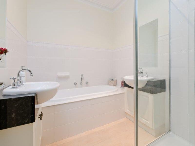 10 Maccoll Street, Craigieburn VIC 3064