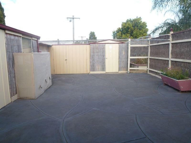 9 Beacon Hills Crescent, Craigieburn VIC 3064