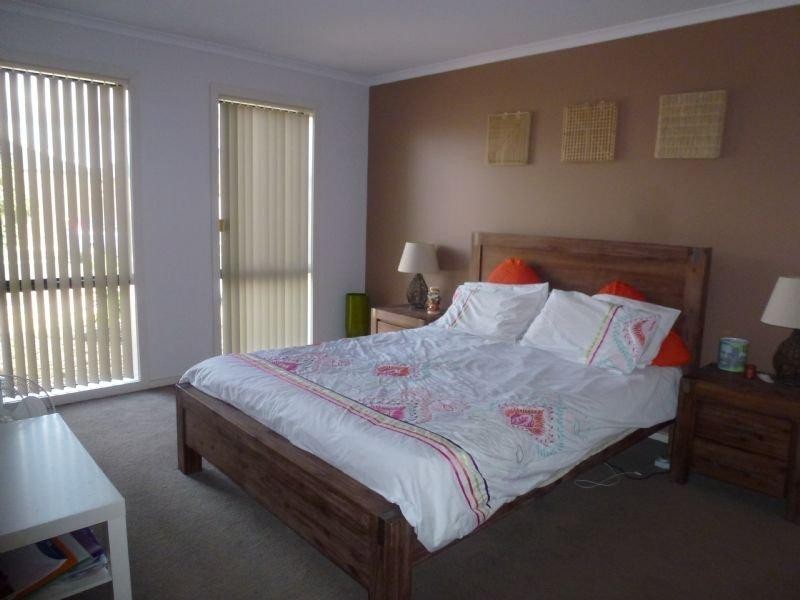15 Millstream Pass, Craigieburn VIC 3064