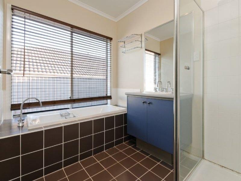 36 Bowral Loop, Craigieburn VIC 3064