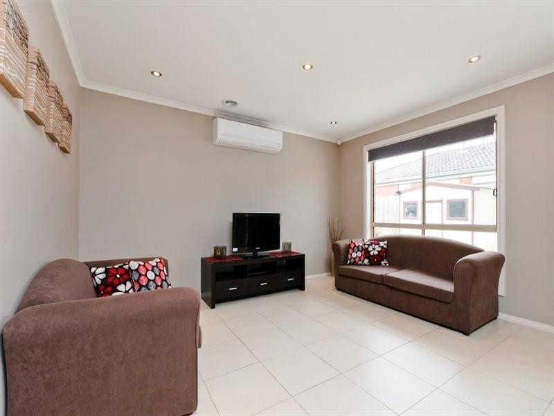 3 Bingin Place, Craigieburn VIC 3064