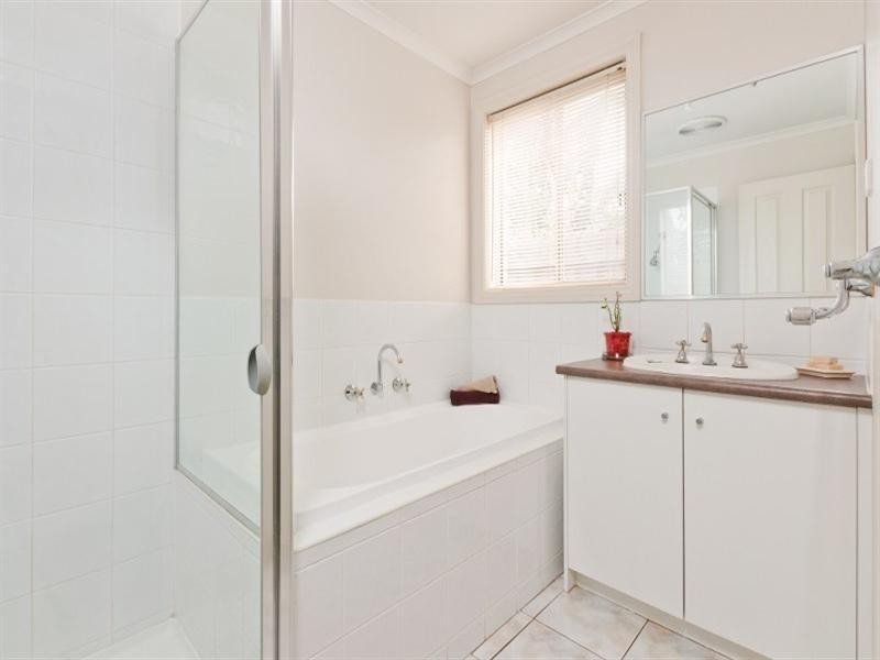 3 Bingin Place, Craigieburn VIC 3064