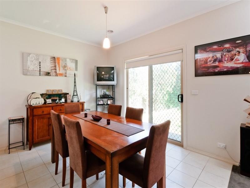 17 Beechville Place, Craigieburn VIC 3064