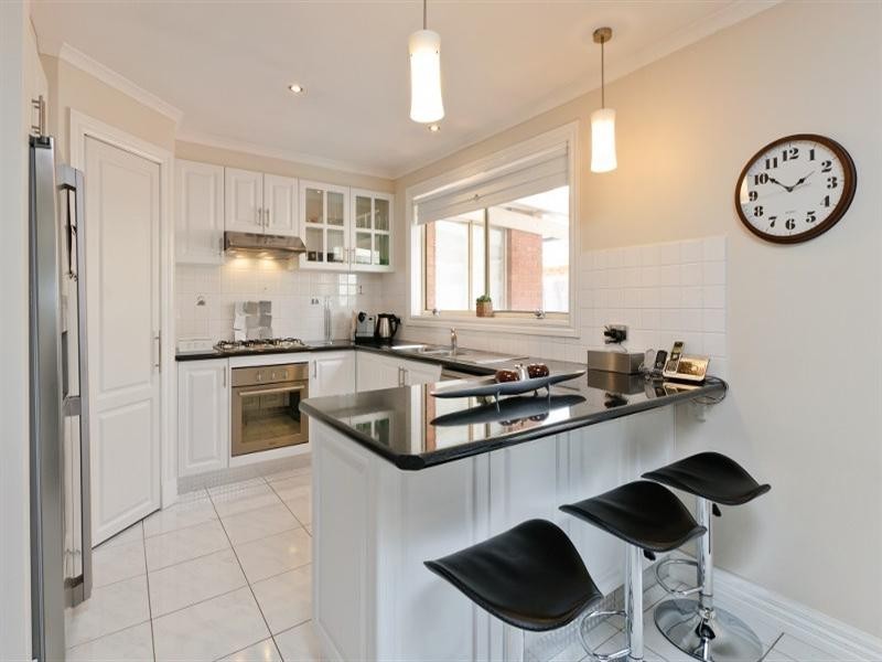 2 Bingin Place, Craigieburn VIC 3064