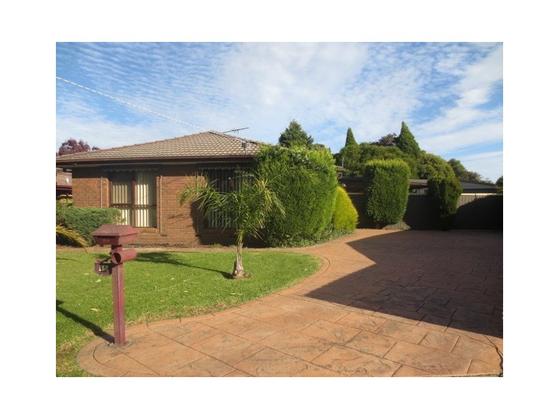 15 Sedgefield Place, Craigieburn VIC 3064