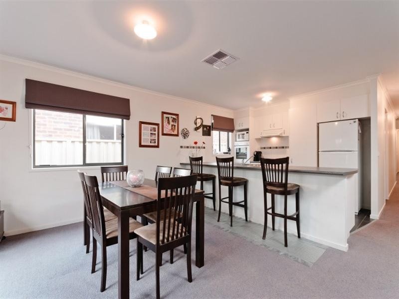 34 Long Island Circuit, Craigieburn VIC 3064