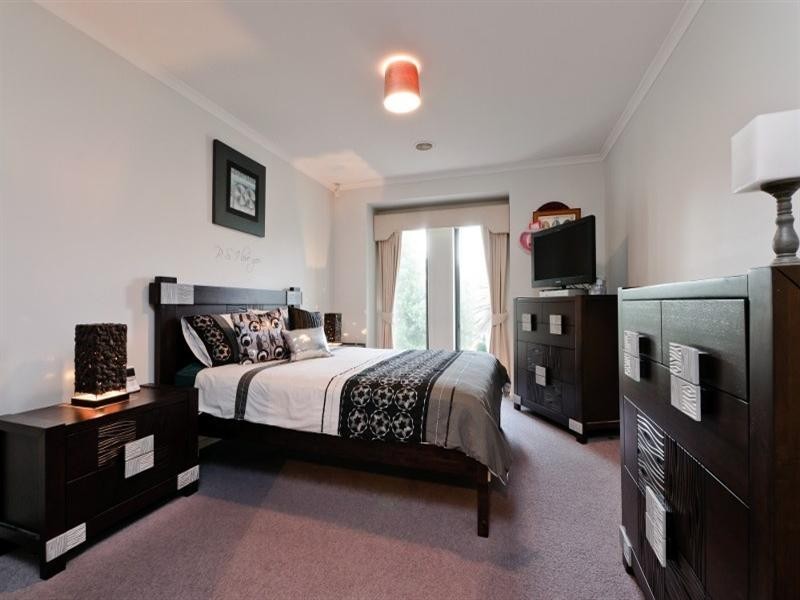 34 Long Island Circuit, Craigieburn VIC 3064