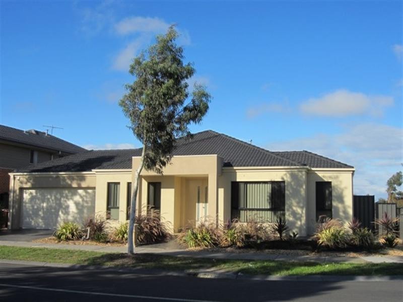 17 Northumberland Circuit, Craigieburn VIC 3064
