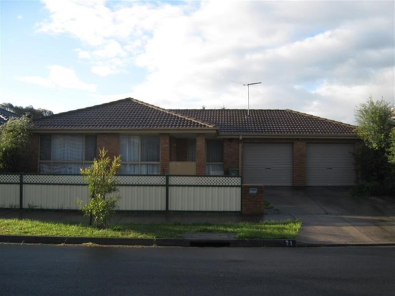 21 Abercarn Avenue, Craigieburn VIC 3064