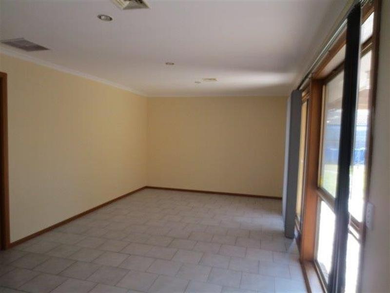 21 Abercarn Avenue, Craigieburn VIC 3064