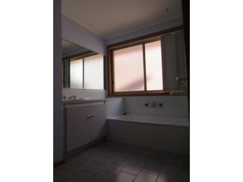 21 Abercarn Avenue, Craigieburn VIC 3064