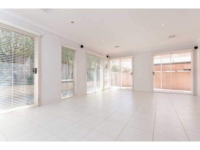 53 Bowral Loop, Craigieburn VIC 3064