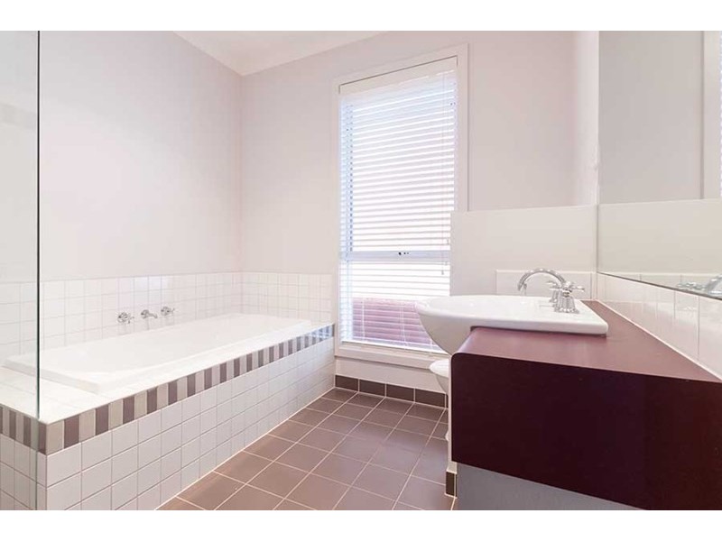 53 Bowral Loop, Craigieburn VIC 3064