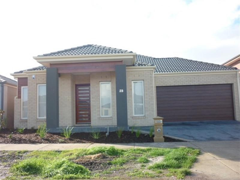 23 Gippsland Way, Craigieburn VIC 3064
