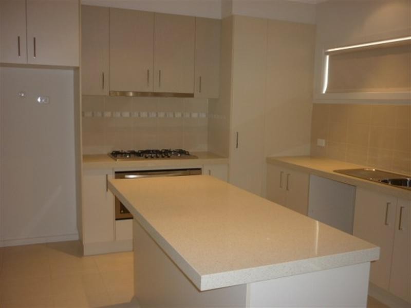 23 Gippsland Way, Craigieburn VIC 3064
