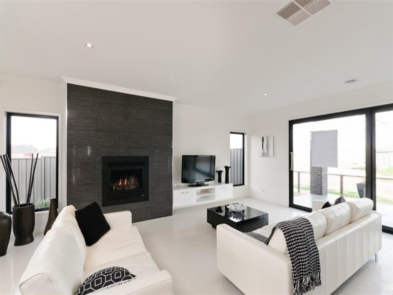 15 Cavalier Drive, Craigieburn VIC 3064