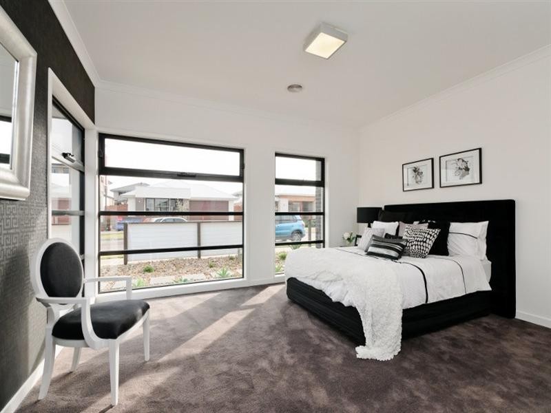 15 Cavalier Drive, Craigieburn VIC 3064