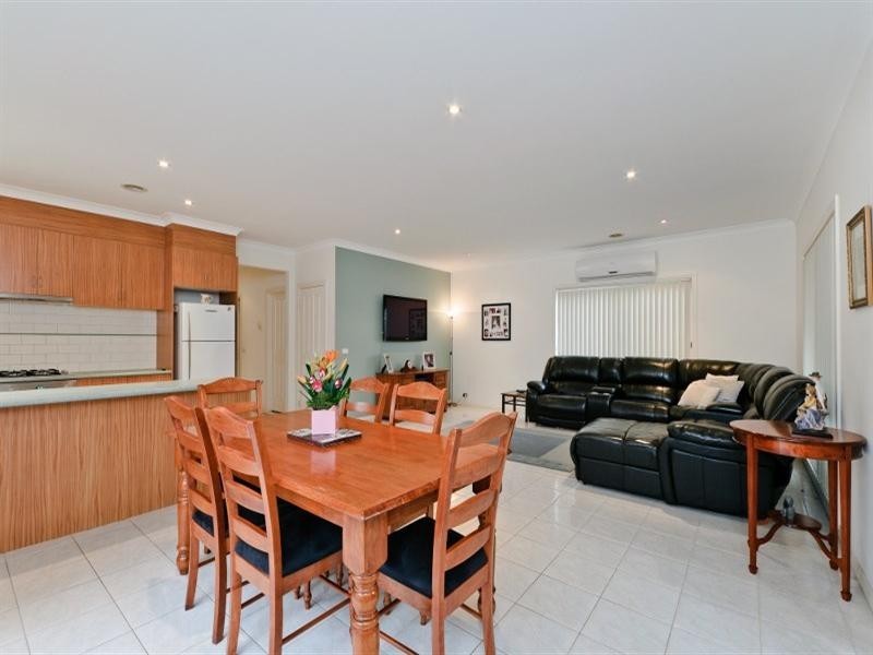 7 Bowman Glen, Craigieburn VIC 3064