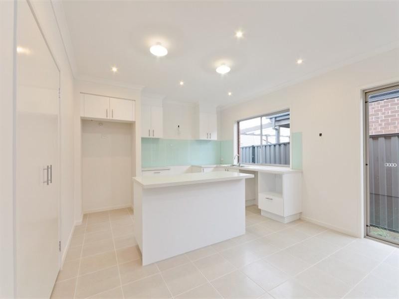 95 Biltmore Crescent, Roxburgh Park VIC 3064