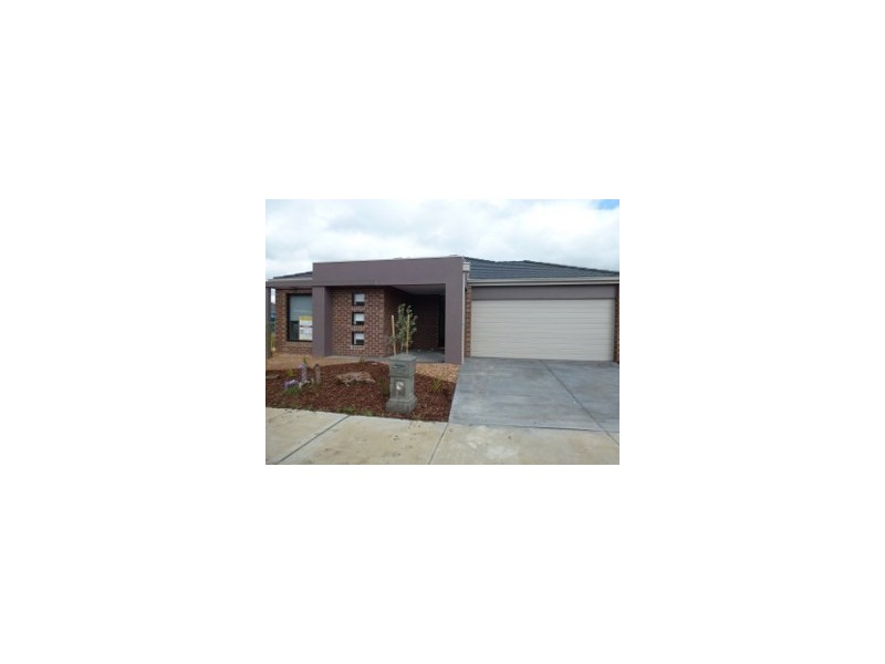 21 Oakgrove Drive, Craigieburn VIC 3064