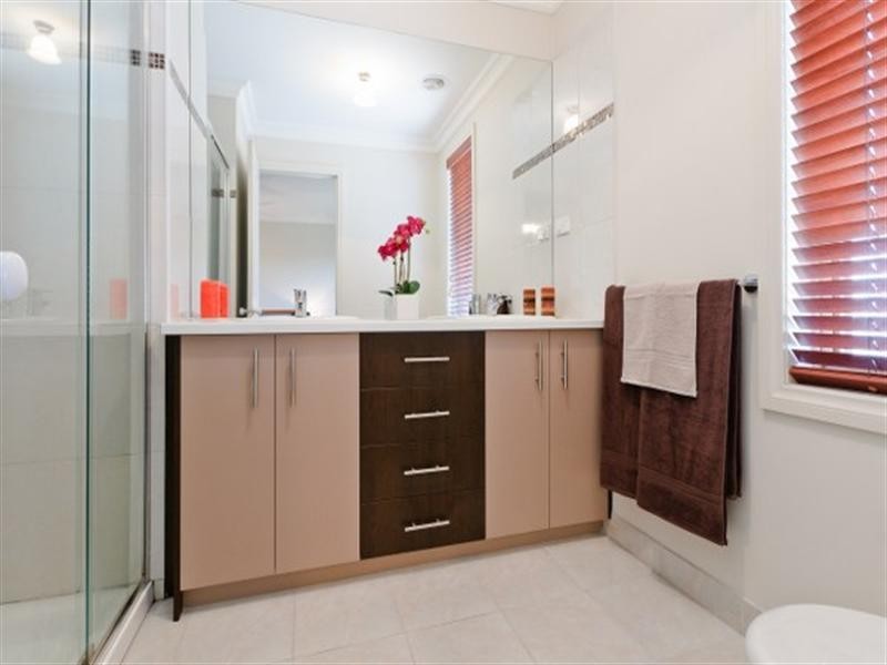 25 Long Island Circuit, Craigieburn VIC 3064