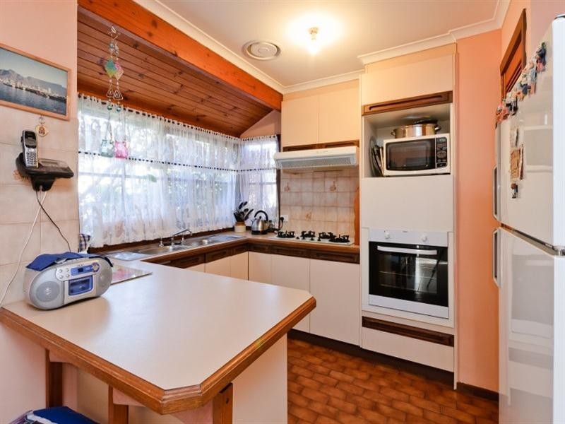 8 Ottery Court, Craigieburn VIC 3064