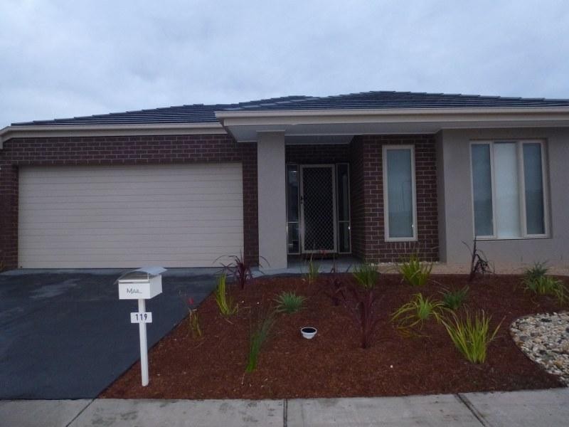 119 Moor Park Drive, Craigieburn VIC 3064