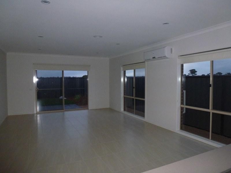 119 Moor Park Drive, Craigieburn VIC 3064