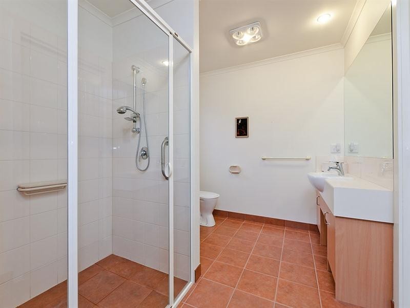 2A Wedgewood Road, Roxburgh Park VIC 3064