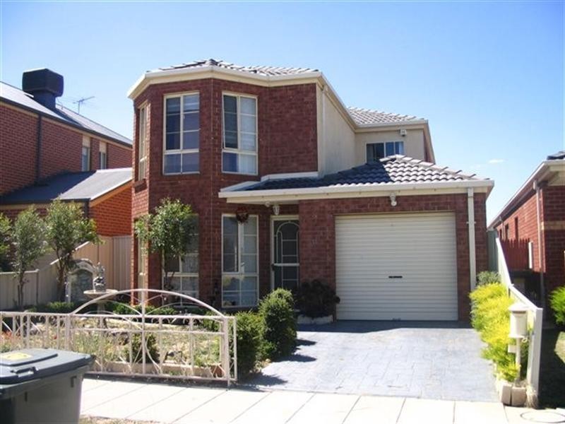 36 Waterford Avenue, Craigieburn VIC 3064