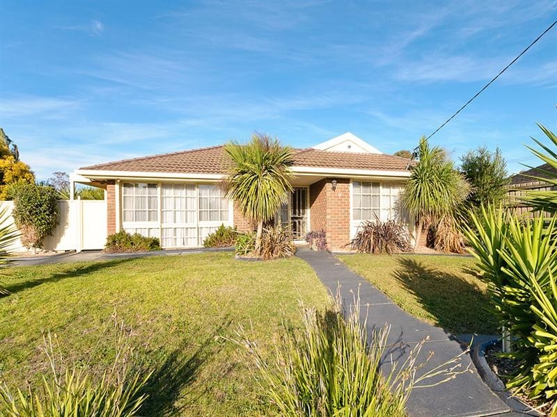 17 Axminster Drive, Craigieburn VIC 3064