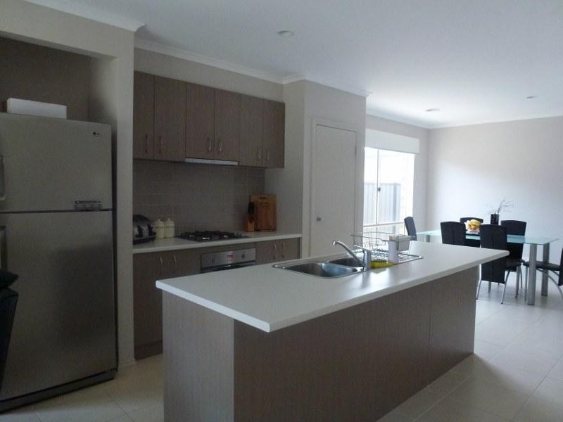 50 Thoresby Circuit, Craigieburn VIC 3064