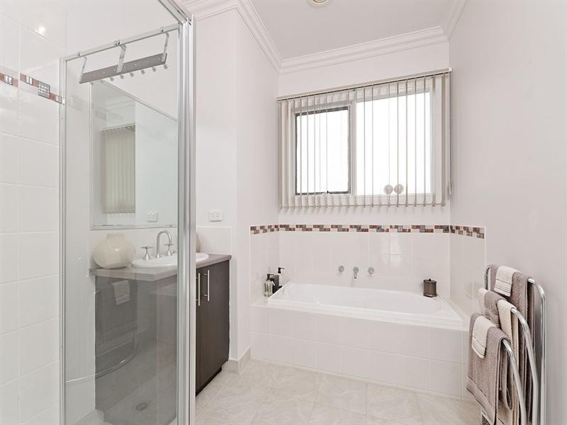 7 Parramatta Walk, Craigieburn VIC 3064