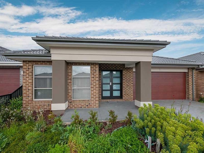 8 Lion Chase, Craigieburn VIC 3064