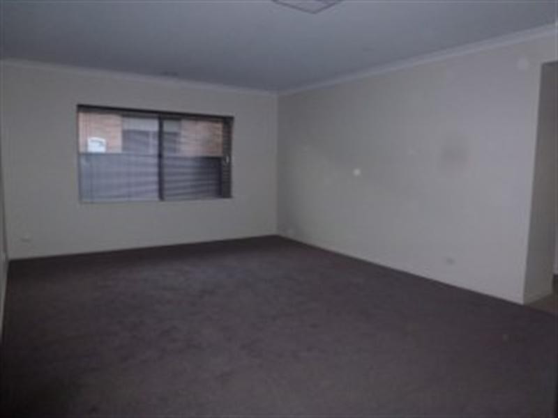 8 Lion Chase, Craigieburn VIC 3064
