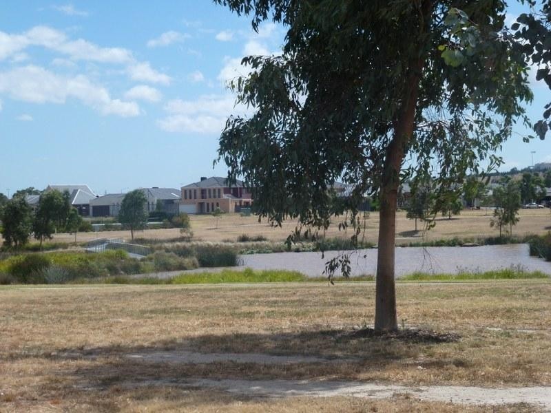 6A Centennial Park Drive, Craigieburn VIC 3064