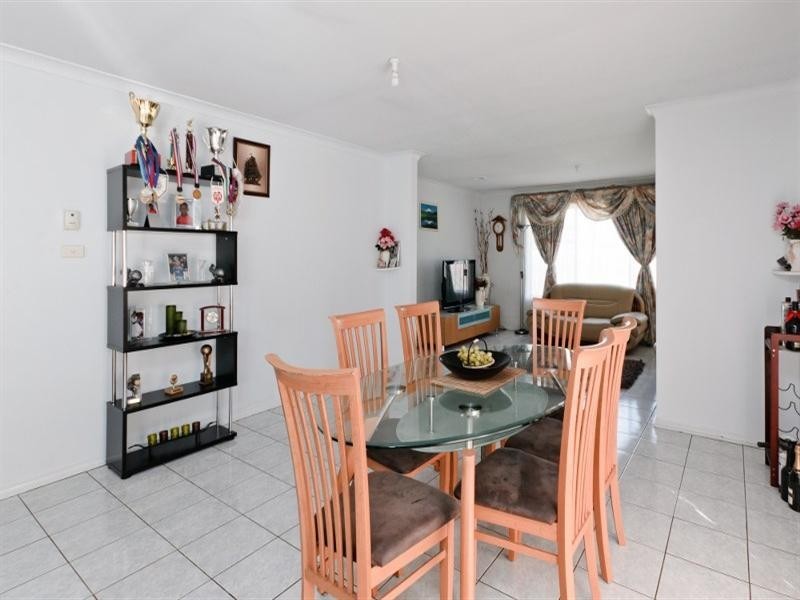 33 Limpopa Square, Roxburgh Park VIC 3064