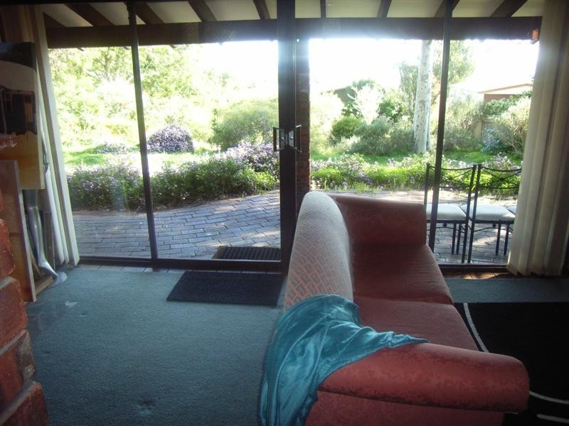 10 Peoples Avenue, Gooseberry Hill WA 6076