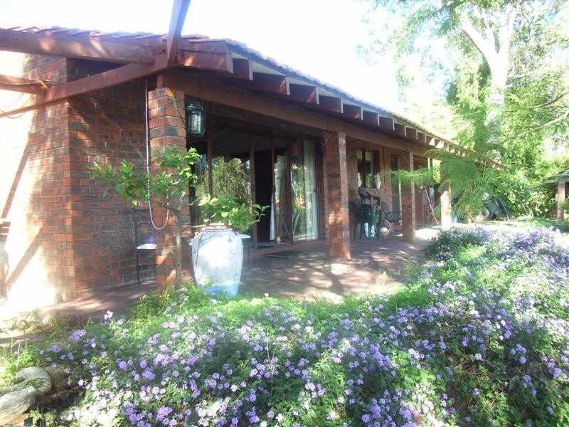 10 Peoples Avenue, Gooseberry Hill WA 6076