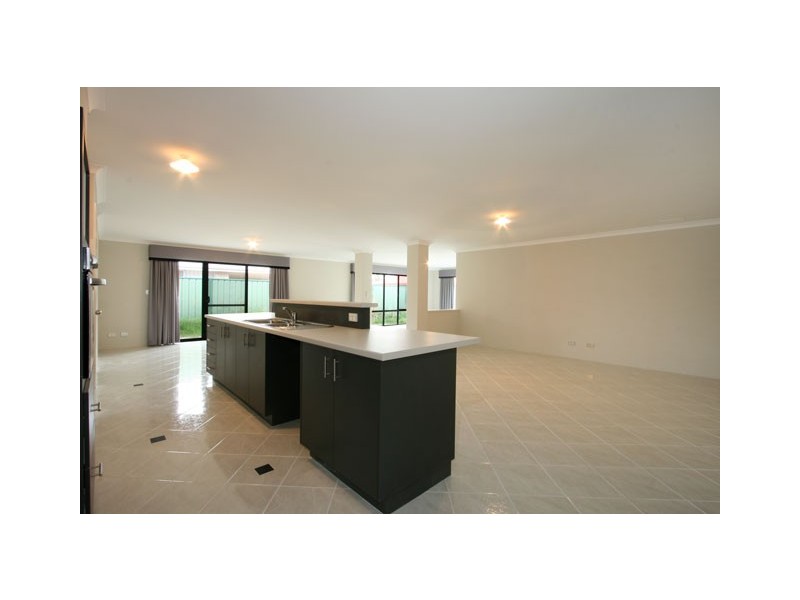 256 Adelaide Street, High Wycombe WA 6057