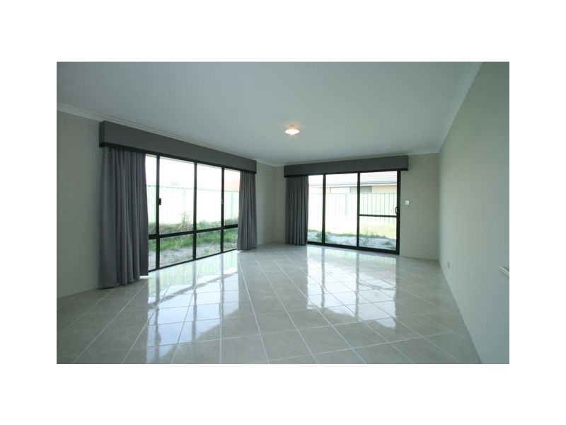 256 Adelaide Street, High Wycombe WA 6057