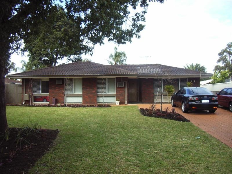 12 Marlock Court, Forrestfield WA 6058