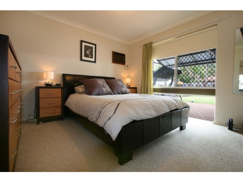 12 Marlock Court, Forrestfield WA 6058