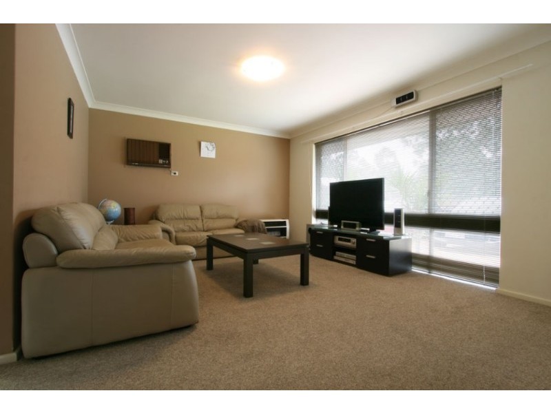 12 Marlock Court, Forrestfield WA 6058