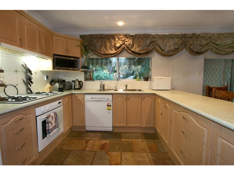 21 Booralie Way, Maida Vale WA 6057