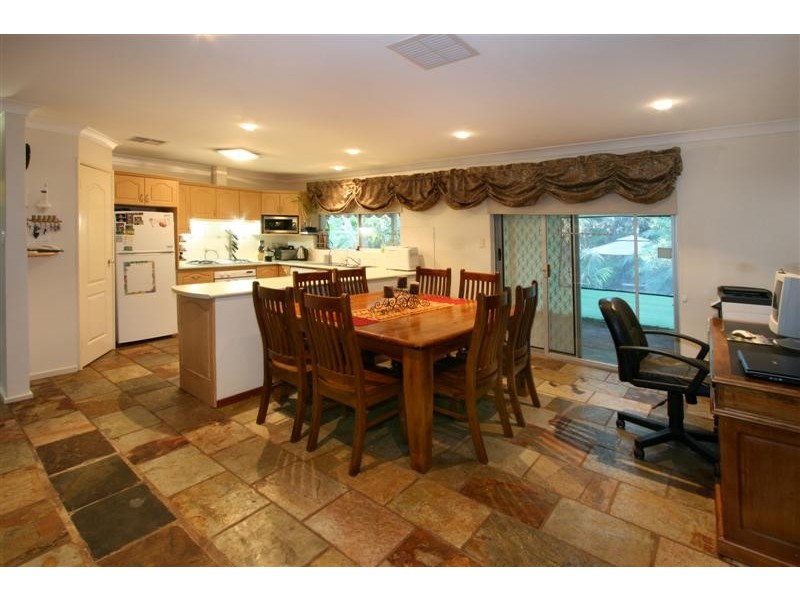 21 Booralie Way, Maida Vale WA 6057