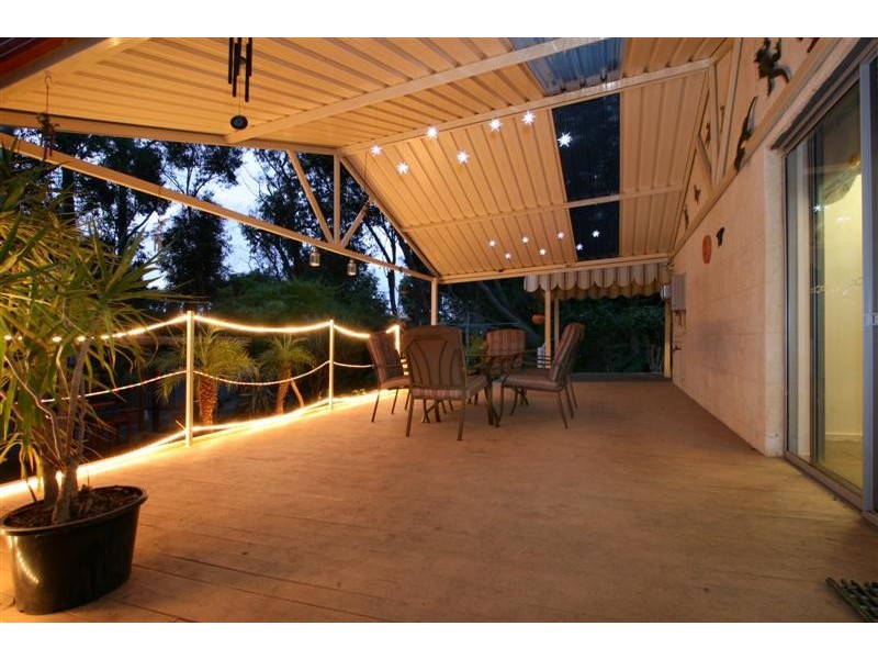 21 Booralie Way, Maida Vale WA 6057