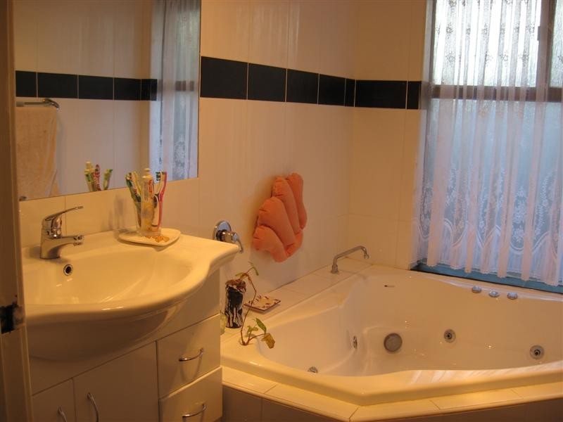 200 Dawson Avenue, Forrestfield WA 6058