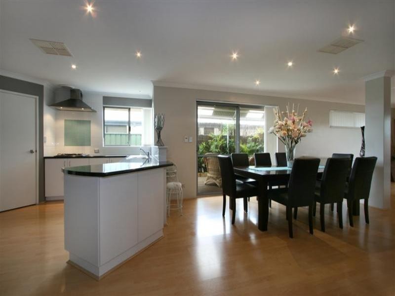 31 Teddington Loop, High Wycombe WA 6057